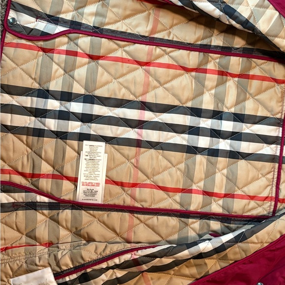 Girls size 10 Burberry quilted coat - Picture 8 of 13